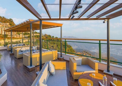 Bloom Boutique - Rishikesh Hills