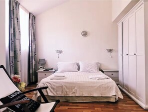 2 bedrooms, WiFi, bed sheets