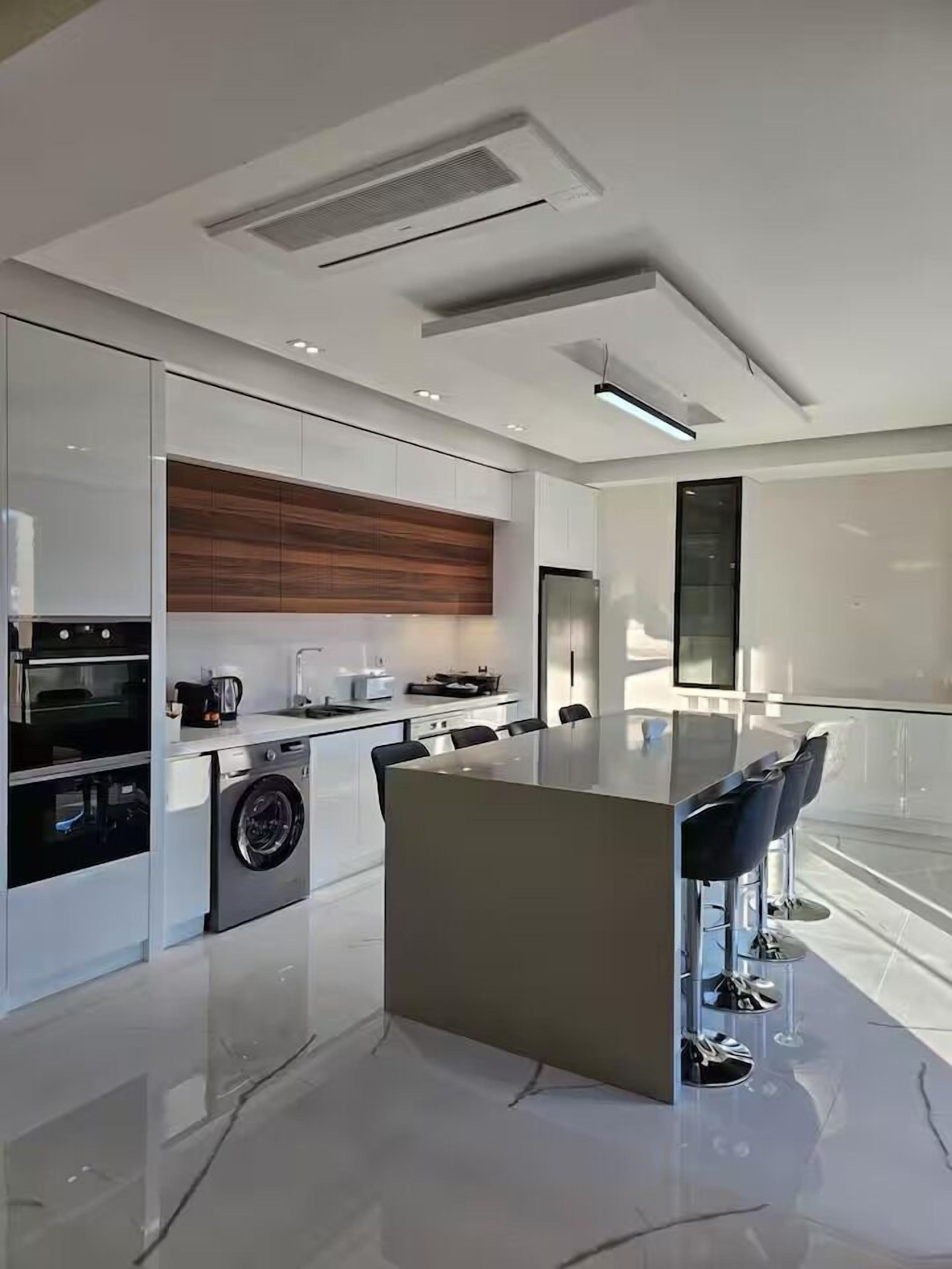 Family Apartment, City View | Living area