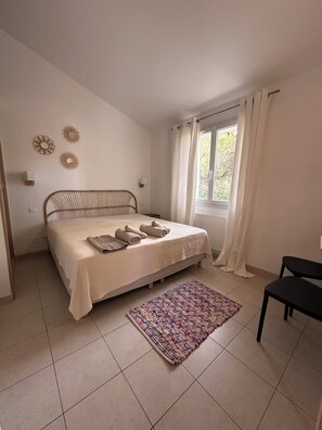 2 bedrooms, iron/ironing board, bed sheets - Mini Villa near Pinarello beach (Zonza)