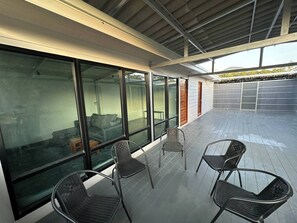 Villa, 2 hálószobával, dohányzó, erkély | Erkély