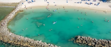 海灘、躺椅、沙灘巾