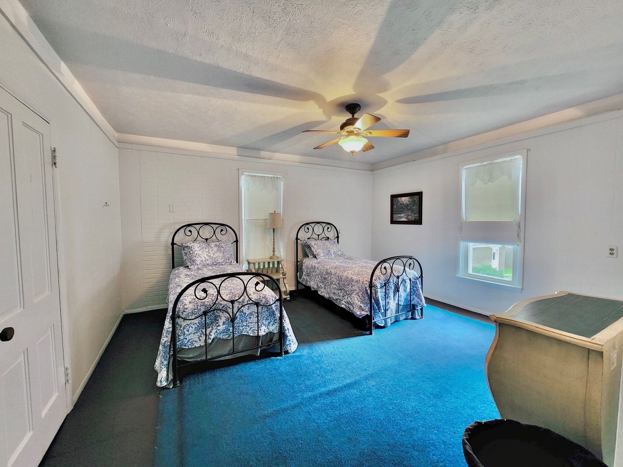 4 dormitorios, tabla de planchar con plancha, wifi y ropa de cama