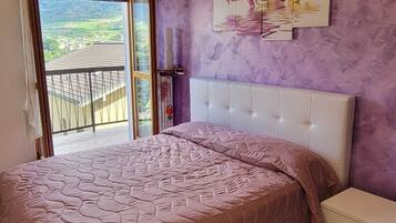 2 Schlafzimmer, BĂŒgeleisen/BĂŒgelbrett, WLAN, BettwĂ€sche