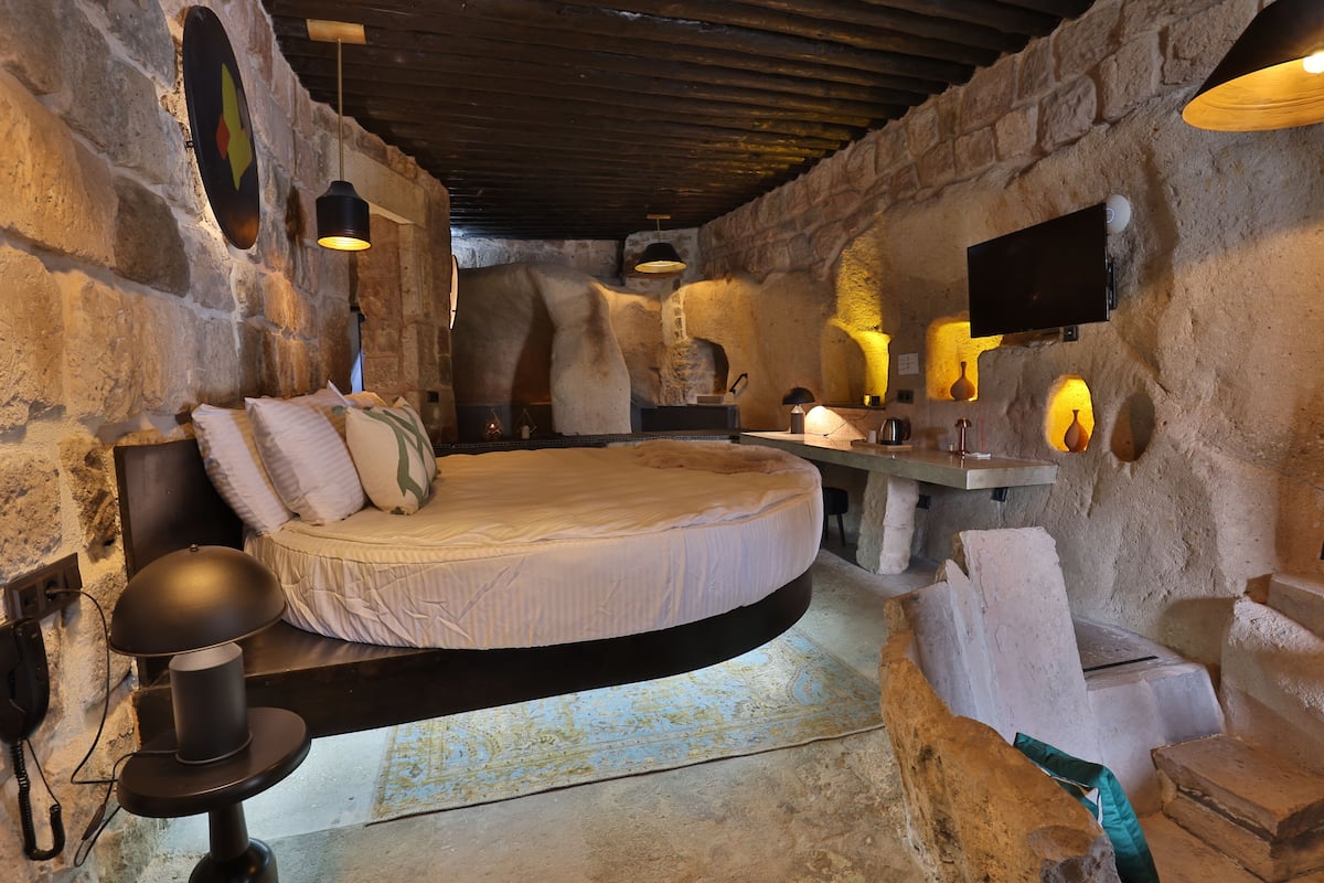 Superior Double Room, 1 King Bed, Non Smoking, Bathtub | 1 bedroom, Egyptian cotton sheets, premium bedding, Select Comfort beds