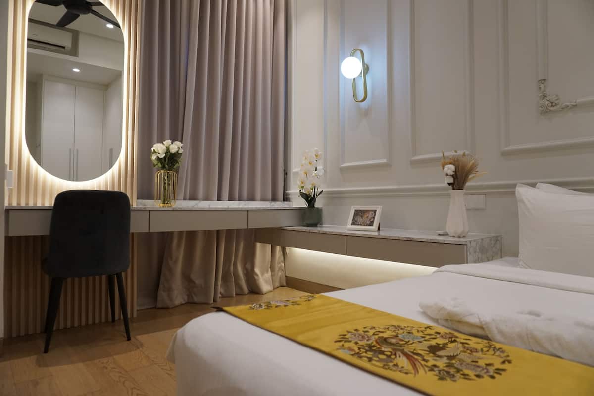 One Bedroom Apartment with Balcony | 1 bedroom, desk, soundproofing, free WiFi