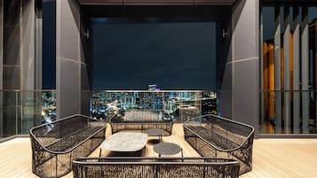 2 piscinas al aire libre