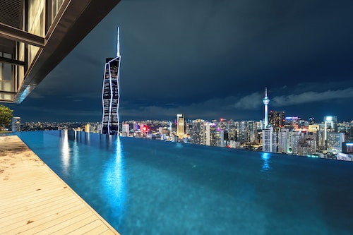 Harmony Luxury Suites At Lucentia BBCC