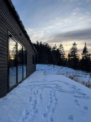 Exterior detail - Open Modern Cottage with Fabulous View
Short walk to the beach very private (Bateston)