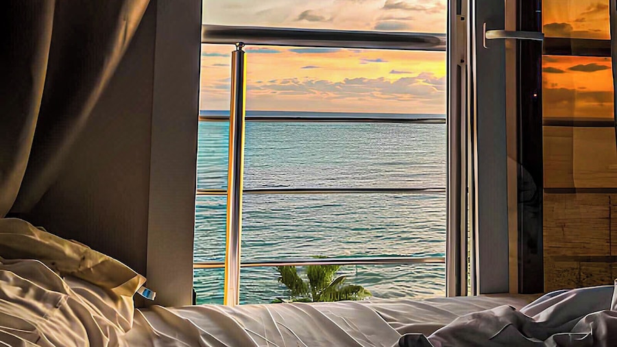 Luxury Apartment 3BR & Full Sea View
