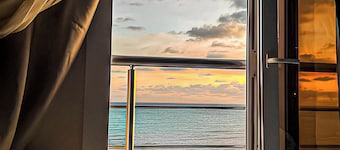 Luxury Apartment 3BR & Full Sea View