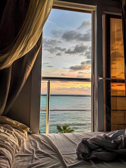 Luxury Apartment 3BR & Full Sea View