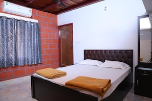 Comfort Double Room, Balcony, Garden View