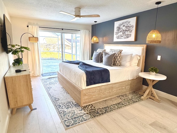 5 bedrooms, iron/ironing board, WiFi, bed sheets