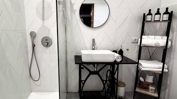 Douche, sèche-cheveux, bidet, savon