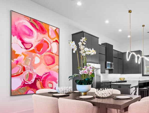 Dining - Modern Retreat with Rooftop and Lake Access (Hot Springs)