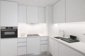 Unclassified image, 4 of 10, button