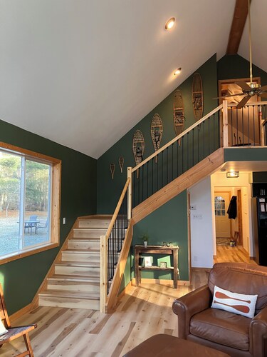 Secluded 3-bedroom cabin on the Chippewa River near Ladysmith, WI with WiFi, AC