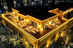 Terrace/patio - Pike Market Millionaire's Oasis: 3-Bedroom Seattle Sky Palace  (Seattle)