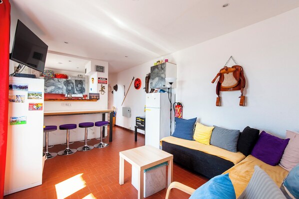 Living area - Splendid 3-room flat in Les Saintes-Maries-de-la-Mer (Saintes-Maries-de-la-Mer)