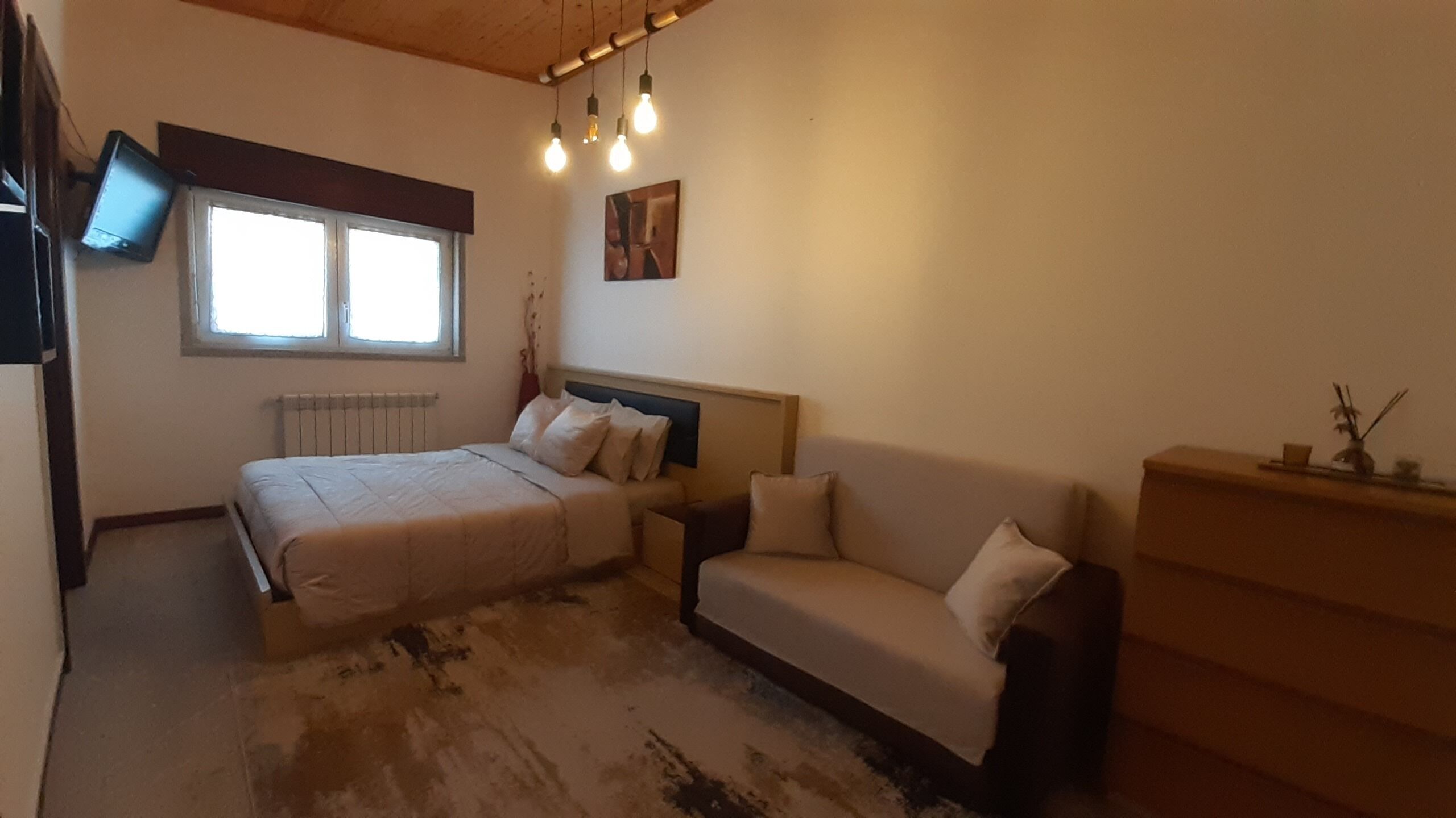 1 dormitorio, escritorio, tabla de planchar con plancha y wifi gratis