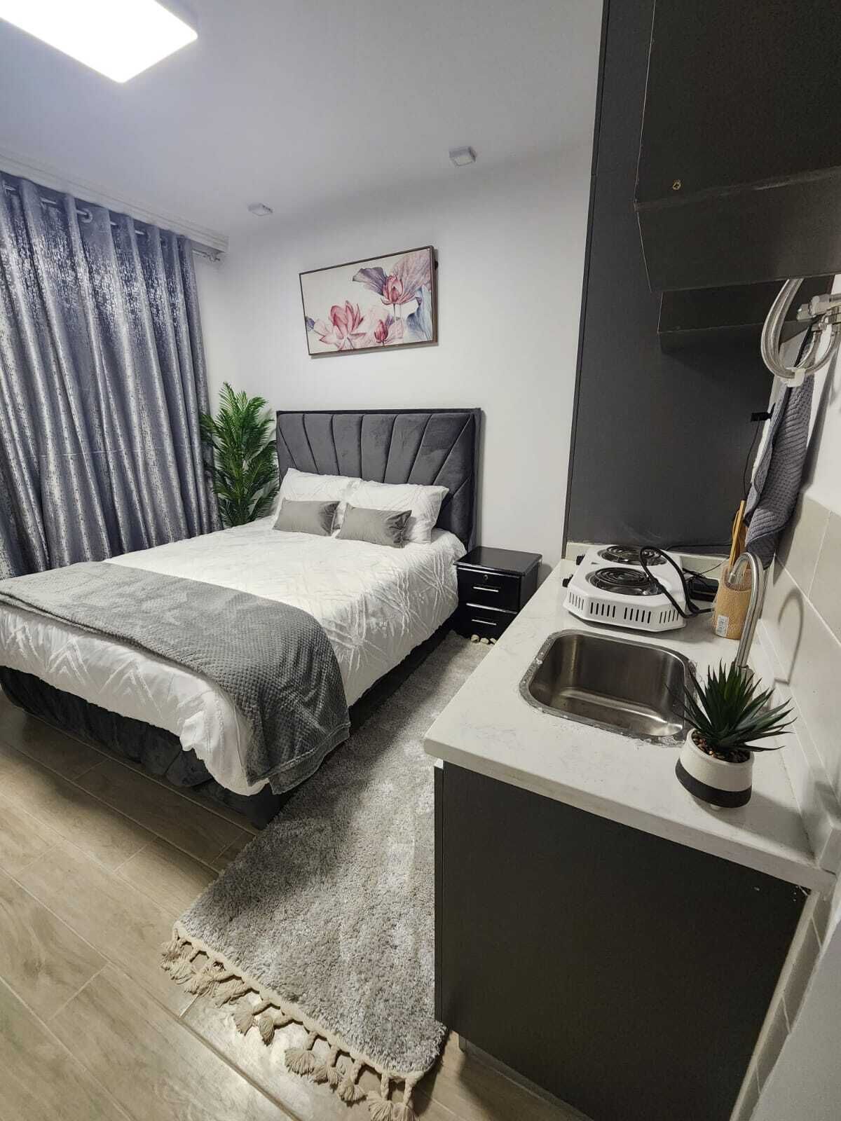 1 habitación, tabla de planchar con plancha y wifi 