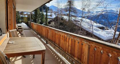 Spacious 5-rooms apt in Chalet Valhalla, great location and fantastic view