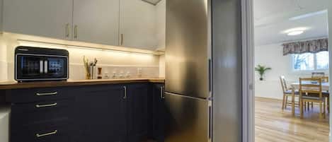 Oven