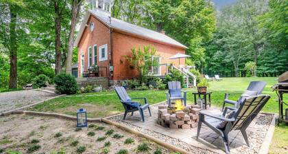 Lux Historic Schoolhouse with Hot Tub.
