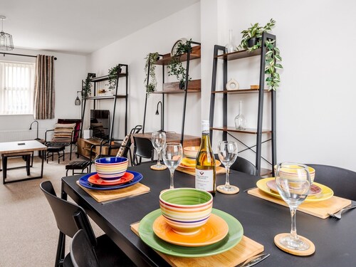 The Point, 2 Bed Flat, Parking - Pass the Keys