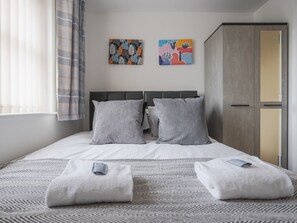 2 habitaciones, tabla de planchar con plancha y wifi gratis 