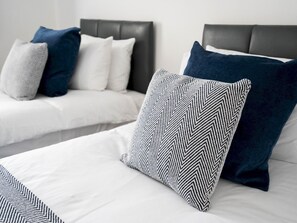 2 habitaciones, tabla de planchar con plancha y wifi gratis
