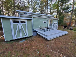 Outdoor dining - Escape to our Cabin in the Pines in beautiful East Falmouth on Sunny Cape Cod. (East Falmouth, MA)