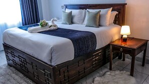 4 bedrooms, iron/ironing board, bed sheets