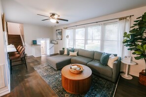 Smart TV, mesa de ping pong