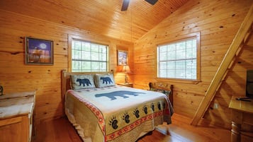 2 bedrooms, desk, free WiFi, bed sheets