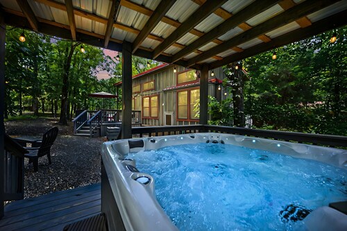 Cozy Tinyhouse w/ Hot Tub Hochatown | Little Bear