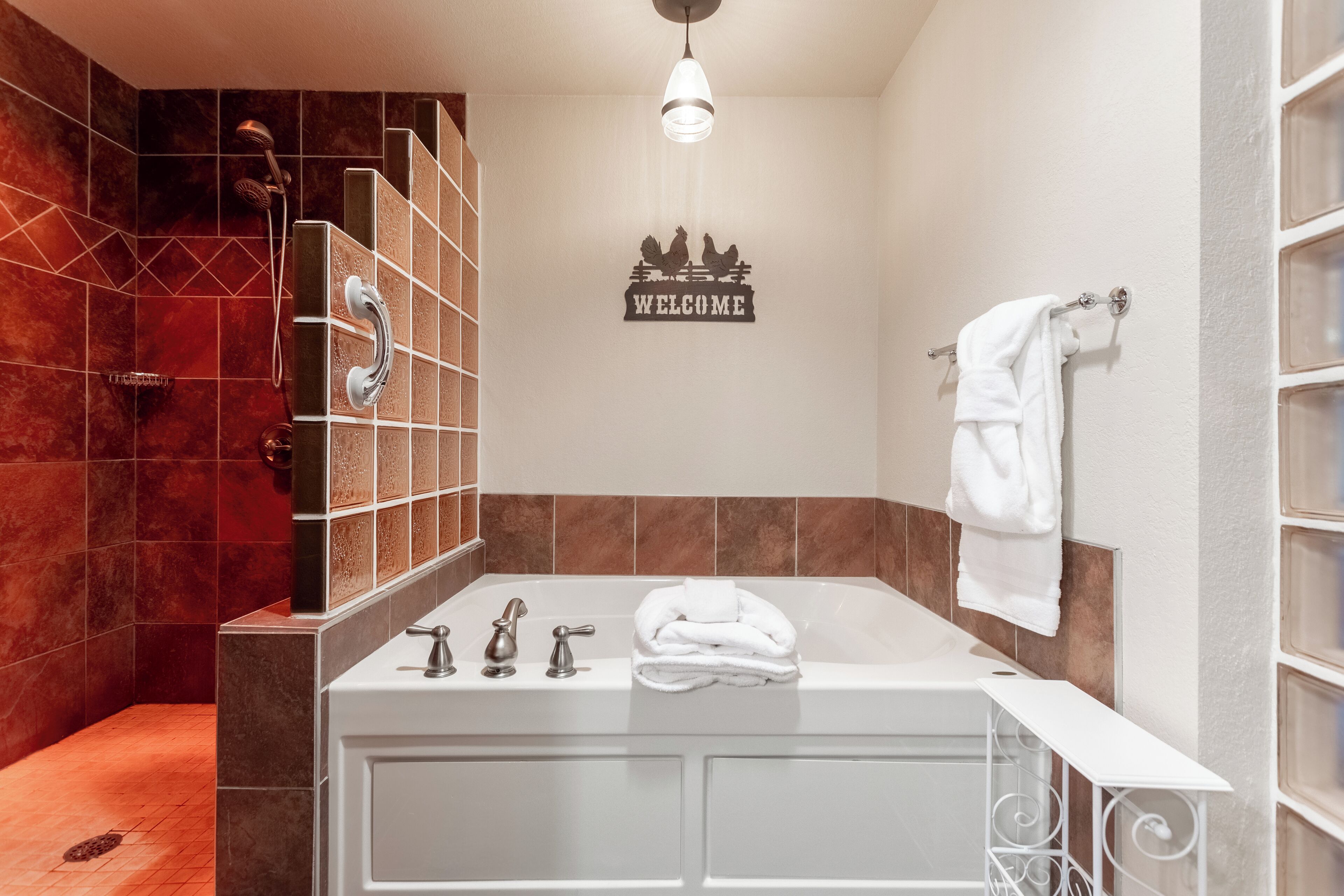 Shower, jetted tub, hair dryer, towels