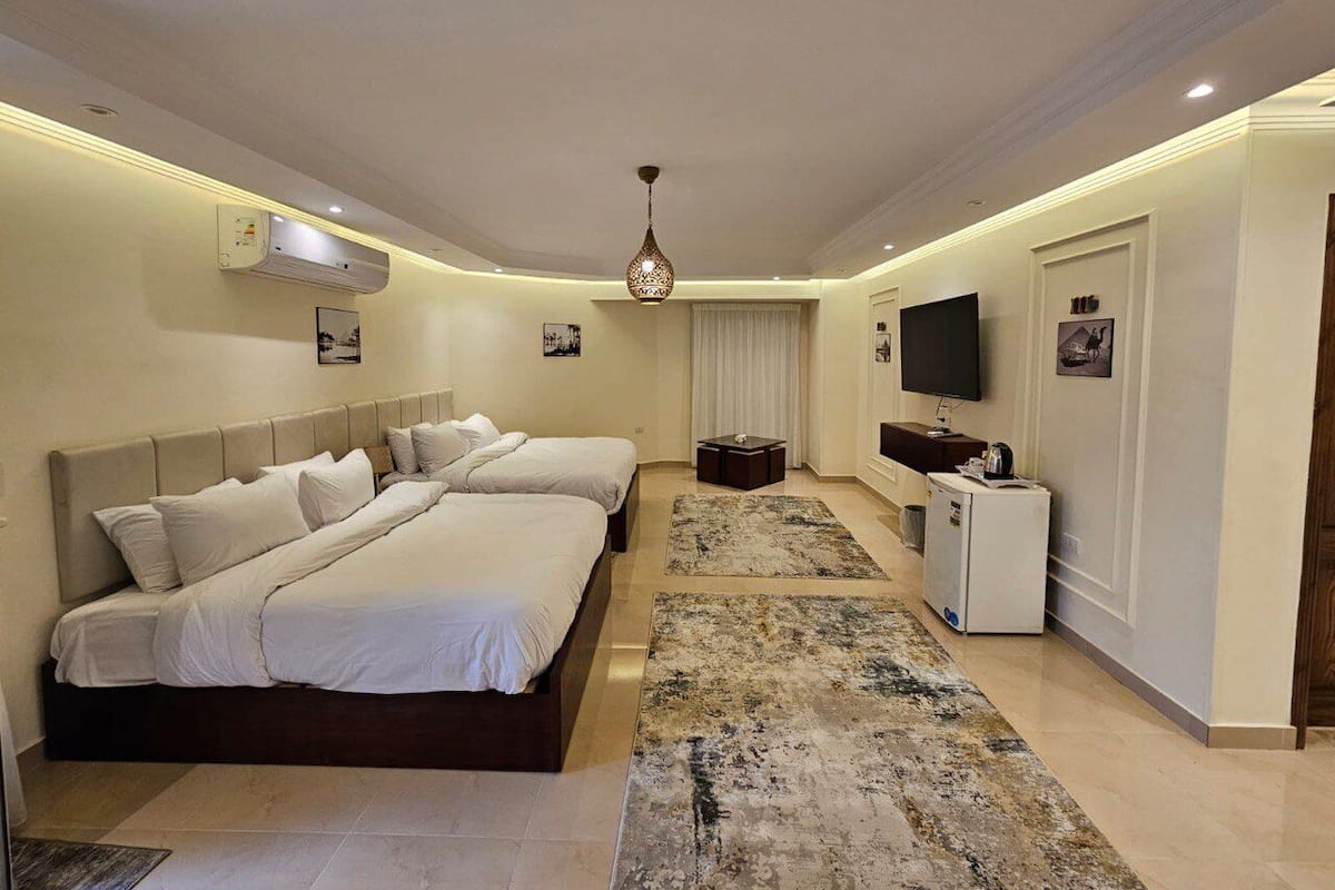 Luxury Room, Balcony, Desert View | Desk, WiFi (free)