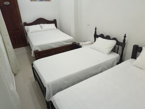 Quarto casal básico | 1 quarto, Wi-Fi de cortesia