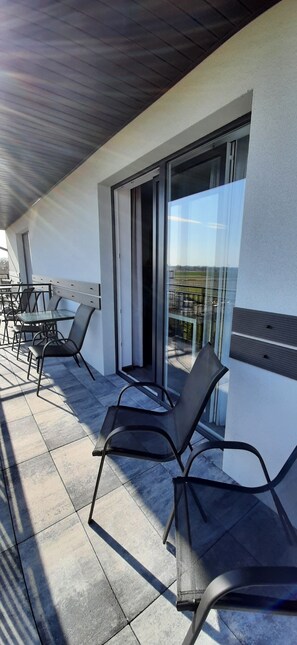 Standard Apartment, Garden View | Terrace/patio - Apartamenty Jasieńczyk (Mielenko)