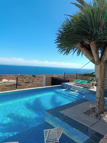 LUXURY VILLA PRIVATE OCEAN VIEWS HEATED POOL JACCUZI PARKING
