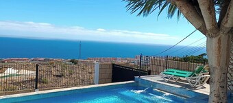 LUXURY VILLA PRIVATE OCEAN VIEWS HEATED POOL JACCUZI PARKING