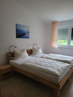 3 bedrooms, free WiFi, bed sheets