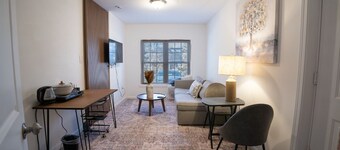 Cozy studio in lovely Duluth with WiFi, AC