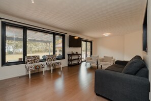 Smart TV, fireplace, foosball, table tennis