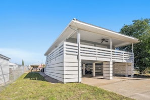 Exterior - 2 Bed Dog Friendly House in Laguna Beach by Thomas Donut & Carousel w/ Golf Cart (Panama City Beach)