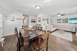Interior - 2 Bed Dog Friendly House in Laguna Beach by Thomas Donut & Carousel w/ Golf Cart (Panama City Beach)