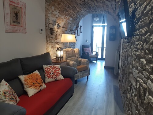 Cal Guineuet- Rural house in a natural and quiet environment