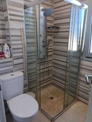 Towels, soap, toilet paper - LUXURY VILLA SEA VIEWS HEATED POOL private jacuzzi wifi bbq parking tennis court (Candelaria)